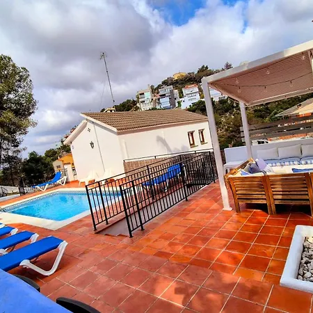 Sitges, Big House With Pool Dom wakacyjny *