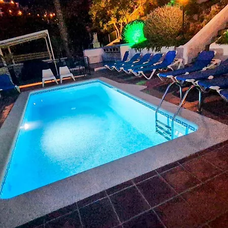 Sitges, Big House With Pool Dom wakacyjny *
